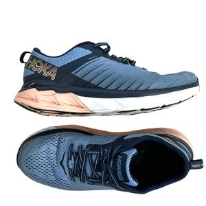 HOKA ONE ONE Arahi 3 Road Running Sneaker
